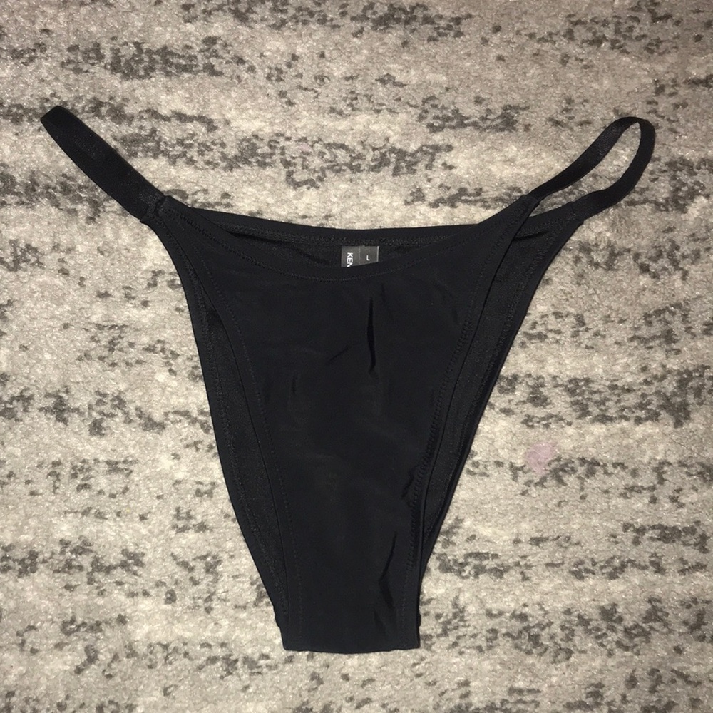 Kendall + Kylie bikini bottoms